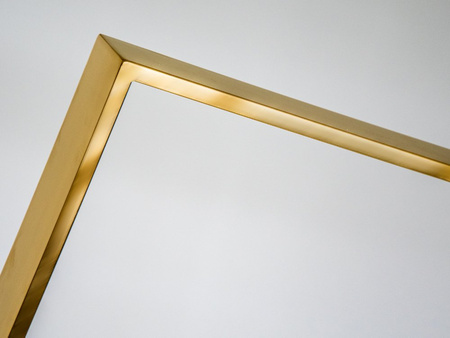 Złota oprawa obrazu wykonana z polerowanej stali nierdzewnej 151x226 TH15