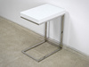 Stolik pomocnik z białego szkła 47x31x57 cm LW706
